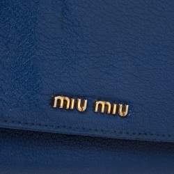 Pre Owned محفظة ميو ميو جلد مادراس أزرق بالشعار قلاب وسلسلة