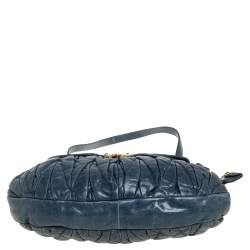 مملوكة مسبقًا Miu Miu Teal Blue Matelassé Leather Coffer Hobo