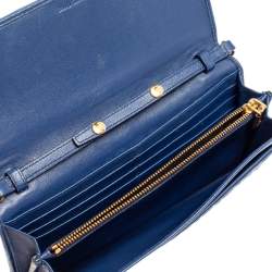 Pre Owned محفظة بسلسلة ميو ميو جلد ماتيلاس أزرق بقلاب
