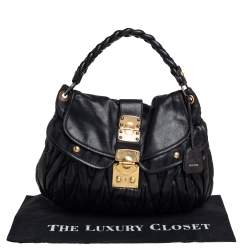 مملوكة مسبقًا Miu Miu Black Matelassé Lux Leather Coffer Hobo