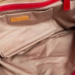 Pre Owned حقيبة كلتش ميو ميو قفل ضاغط جلد أحمر ياقوتي داكن