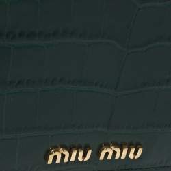 مملوكة مسبقًا محفظة ميو ميو بيفولد جلد نقشة التمساح خضراء 