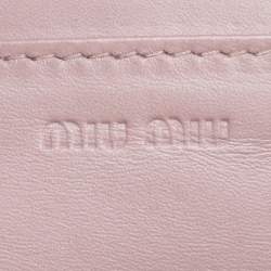 Pre Owned محفظة كونتينينتال ميو ميو جلد لامع نقشة التمساح بيج قلاب