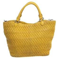 Pre Owned حقيبة يد توتس ميو ميو جلد ماتيلاس أصفر