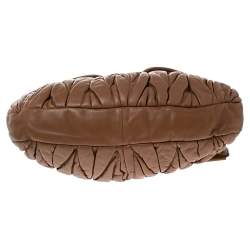 Pre Owned حقيبة ميو ميو كوفر جلد ماتيلاس لوكس بنية