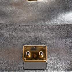 Pre Owned حقيبة كتف ميو ميو قفل ضاغط جلد مادراس فضي/ رمادي