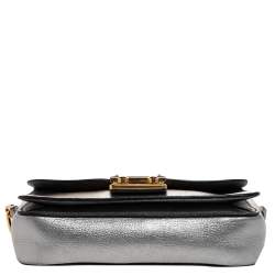 Pre Owned حقيبة كتف ميو ميو قفل ضاغط جلد مادراس فضي/ رمادي
