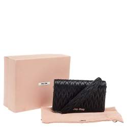 Pre Owned حقيبة كتف ميو ميو جلد ماتيلاس أسود بقلاب