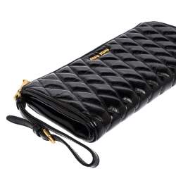 Pre Owned Miu Miu Black Matelassé Leather Zip Wristlet Clutch