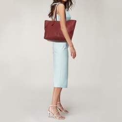 Pre Owned حقيبة يد ميو ميو شوبر جلد محبب أحمر