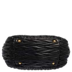 Pre Owned حقيبة ساتشل ميو ميو باوليتو جلد ماتيلاس أسود