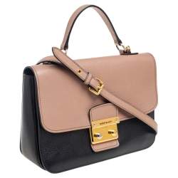 مملوكة مسبقًا حقيبة ميو ميو جلد مادراس بيج/أسود بقفل دفع وقلاب ويد علوية