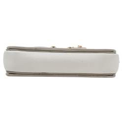 مملوكة مسبقًا حقيبة كتف ميو ميو مادراس جلد أبيض