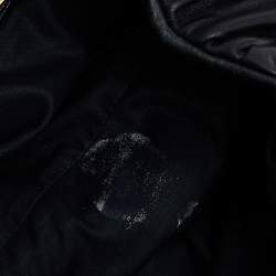 مملوكة مسبقًا حقيبة ساتشل ميو ميو كوفر تو واي جلد مبطن أسود