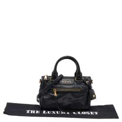 مملوكة مسبقًا Miu Miu Black Vitello Shine Leather Bauletto Satchel