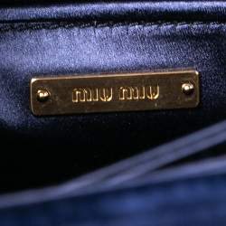 Pre Owned حقيبة ميو ميو قطيفة زرقاء مزخرفة كريستال بقلاب وإبزيم يد علوية