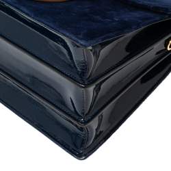 Pre Owned حقيبة ميو ميو قطيفة زرقاء مزخرفة كريستال بقلاب وإبزيم يد علوية