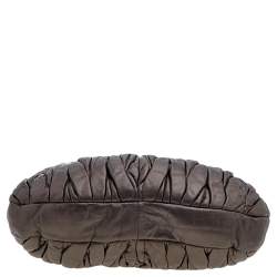 مملوكة مسبقًا Miu Miu Metallic Dark Grey Matelassé Lux Leather Coffer Hobo