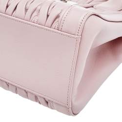 Pre Owned حقيبة ساتشل ميو ميو كونفيتندال جلد ماتيلاس وردي