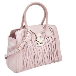 Pre Owned حقيبة ساتشل ميو ميو كونفيتندال جلد ماتيلاس وردي