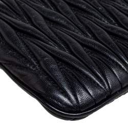 Pre Owned Miu Miu Black Matelassé Leather Zip Crossbody Bag