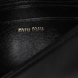 مملوكة مسبقًا Miu Miu Black Matelassé Leather Chain Clutch