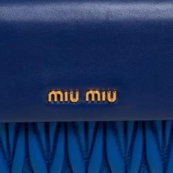 Pre Owned حقيبة كلتش ميو ميو جلد ماتيلاس أزرق ثنائية اللون