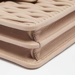 Pre Owned حقيبة كروس موبايل ميو ميو جلد جلد ماتيلاس بيج