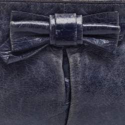 Pre Owned حقيبة كلتش للمعصم ميو ميو جلد أزرق كحلي بفيونكة