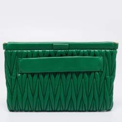 Pre Owned حقيبة كلتش ميو ميو جلد ماتيلاس أخضر بإطار