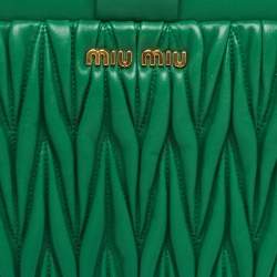 Pre Owned حقيبة كلتش ميو ميو جلد ماتيلاس أخضر بإطار