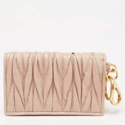 Pre Owned محفظة بطاقات ميو ميو جلد ماتيلاس وردي فاتح