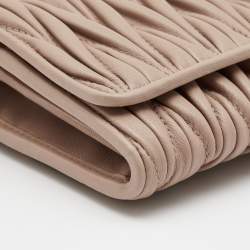 مملوكة مسبقًا Miu Miu Beige Matelassé Leather Flap Wallet on Chain