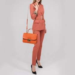 Pre Owned حقيبة ميو ميو مدراس جلد برتقالي بقلاب ويد علوية