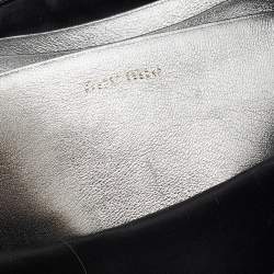 Pre Owned Miu Miu Silver Matelassé Leather Double Zip Crossbody Bag