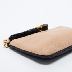مملوكة مسبقًا Miu Miu Beige/Black Madras Leather Wristlet Clutch