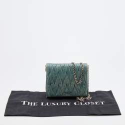 مملوكة مسبقًا Miu Miu Blue Matelasse Leather Flap Crossbody Bag