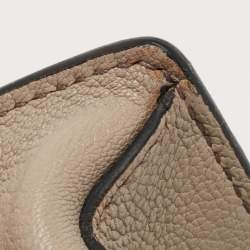 Pre Owned حقيبة كتف ميو ميو باندولير جلد مادراس بيج/أزرق مخضر