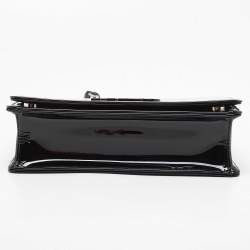 مملوكة مسبقًا Miu Miu Black Patent Leather Logo Flap Chain Bag