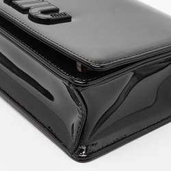 مملوكة مسبقًا Miu Miu Black Patent Leather Logo Flap Chain Bag