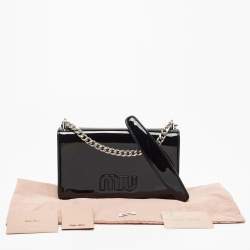 مملوكة مسبقًا Miu Miu Black Patent Leather Logo Flap Chain Bag