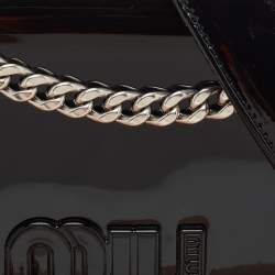 مملوكة مسبقًا Miu Miu Black Patent Leather Logo Flap Chain Bag