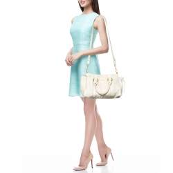 مملوكة مسبقًا حقيبة ميو ميو جلد فيتيلو أولد روز