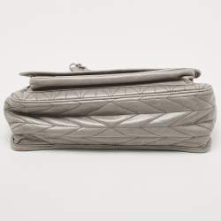 مملوكة مسبقًا Miu Miu Grey Vitello Shine Leather Flap Shoulder Bag