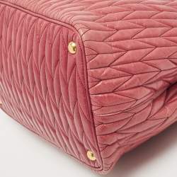 Pre Owned Miu Miu Light Red Matelassé Shine Leather Tote