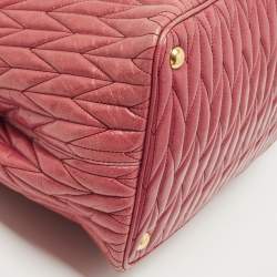 Pre Owned Miu Miu Light Red Matelassé Shine Leather Tote