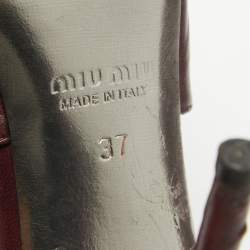 Pre Owned Miu Miu Plum Leather Cut Out Round Toe Pumps Size 37