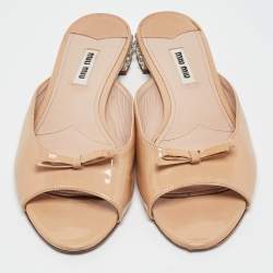 Miu Miu Beige Patent Leather Crystal Embellished Flat Slides Size 38.5