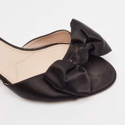 مملوكة مسبقًا Miu Miu Black Satin Bow Crystal Embellished Slide Sandals Size 39