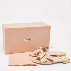 Miu Miu Beige Patent Leather Bow Crystal Embellished Flat Slides Size 36